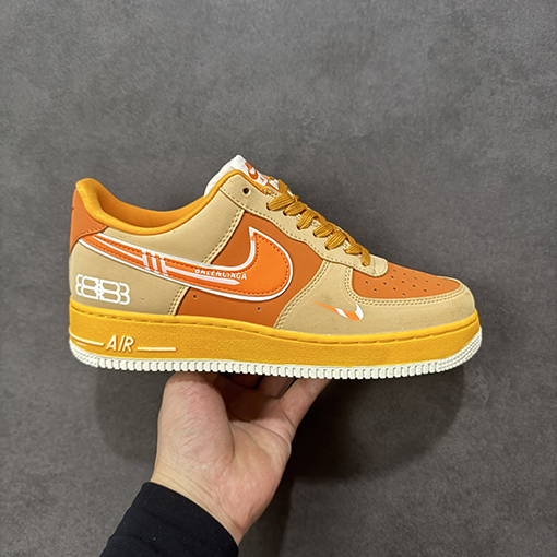 バレンシアガ Nike Air Force 1'07 Low X Balenciaga コラボレーションローカットスニーカー