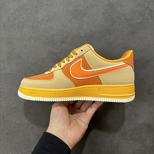 バレンシアガ Nike Air Force 1'07 Low X Balenciaga コラボレーションローカットスニーカー