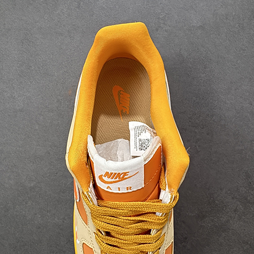 バレンシアガ Nike Air Force 1'07 Low X Balenciaga コラボレーションローカットスニーカー