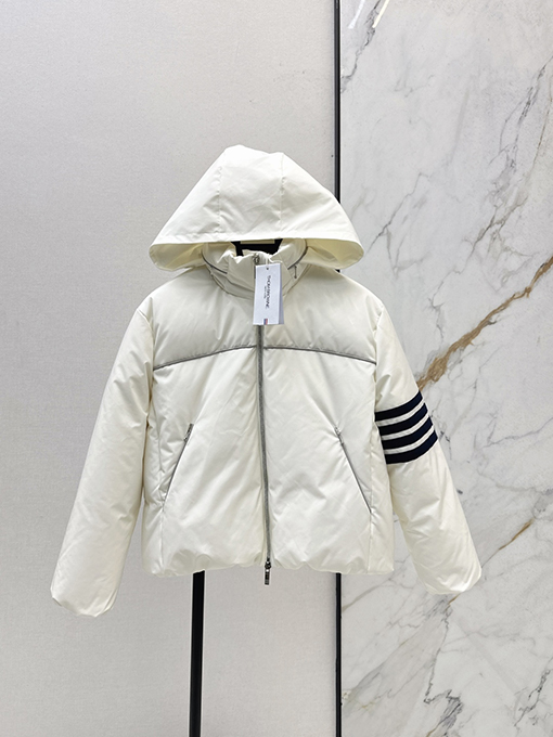 トムブラウンスーパーコピー 新しいフード付きパファージャケット