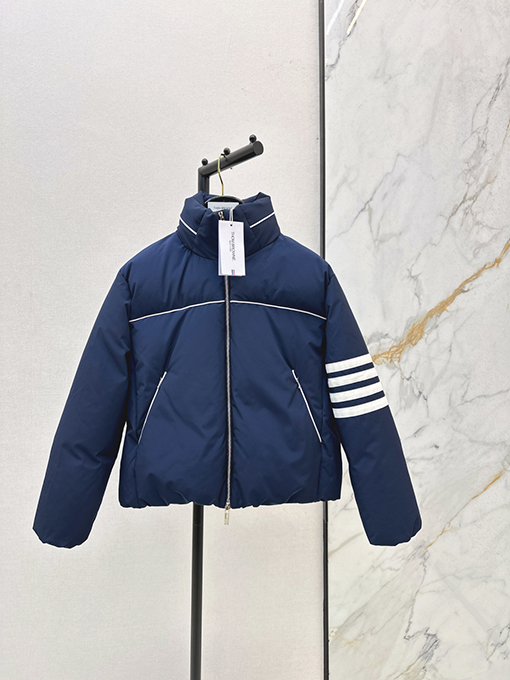 トムブラウンスーパーコピー 新しいフード付きパファージャケット