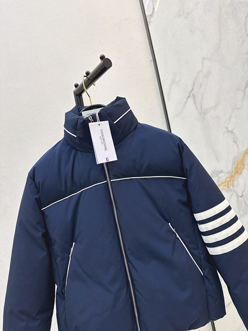 トムブラウンスーパーコピー 新しいフード付きパファージャケット