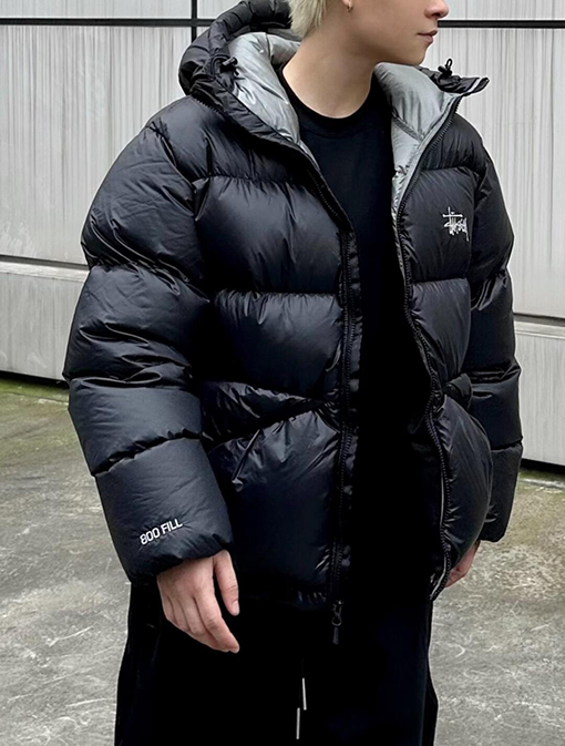 ステューシーコピー クラシックレターフード付きダウンジャケット
