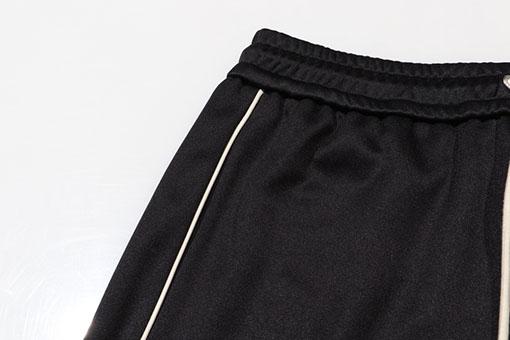 セリーヌ 新しいスポーツパンツ