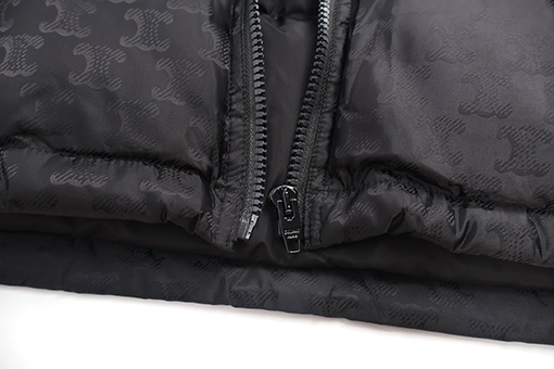 セリーヌ ダークパターンのオールオーバープリントダウンジャケット