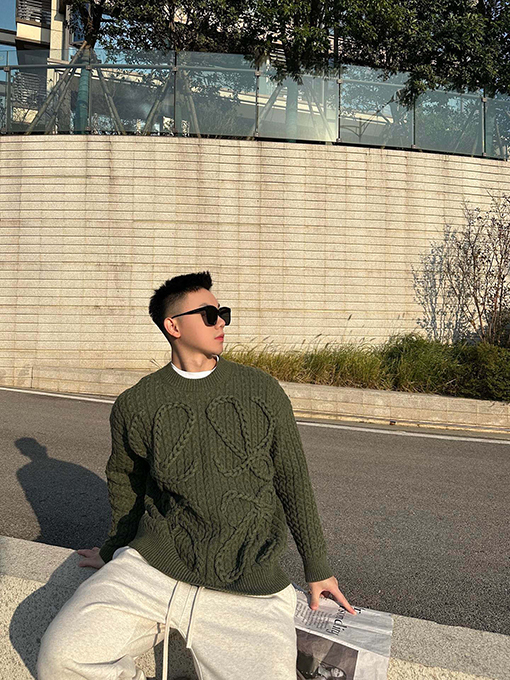 ロエベスーパーコピー ケーブルニットセーター