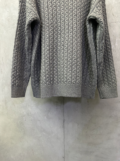 ロエベスーパーコピー ケーブルニットセーター