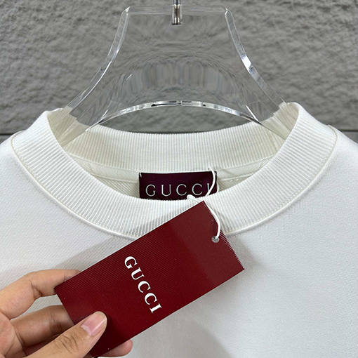 グッチ クラシックなダブルGロゴ刺繍スウェットシャツ