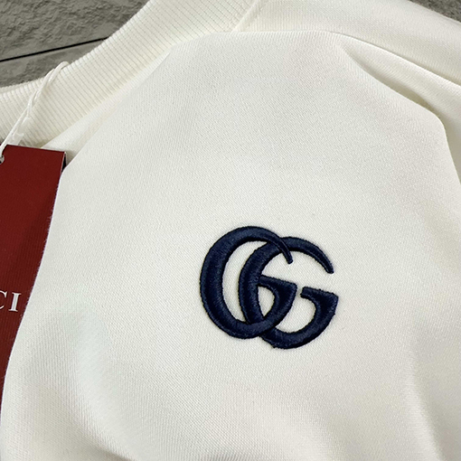 グッチ クラシックなダブルGロゴ刺繍スウェットシャツ