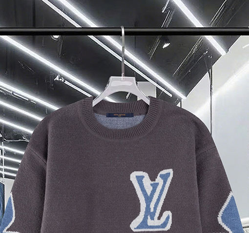 ルイヴィトン 大きなロゴジャカードセーター