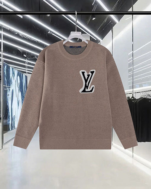 ルイヴィトンコピー フロントとバックに大きなロゴが入ったジャカードセーター