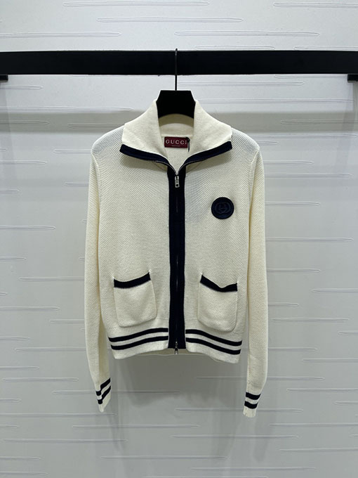 グッチ 新しいジップアップニットセーター