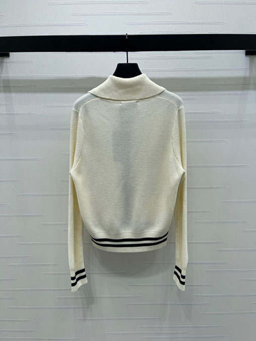 グッチ 新しいジップアップニットセーター