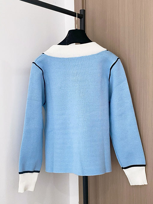 ロエベ 新しいロゴ入りカーディガン