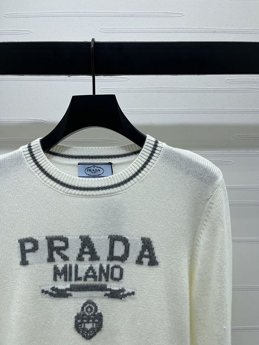 プラダ クルーネックのカラーブロックレターロゴニット長袖セーター