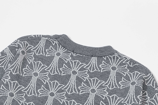 クロムハーツ 新しいクルーネックセーター