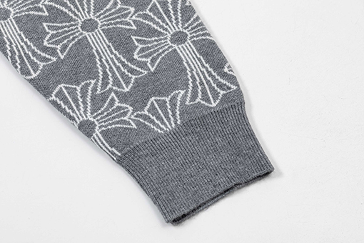 クロムハーツ 新しいクルーネックセーター