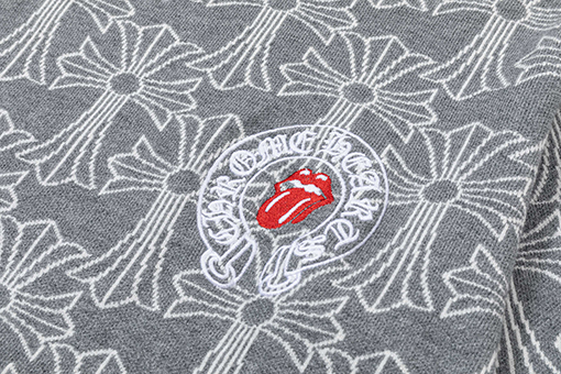 クロムハーツ 新しいクルーネックセーター