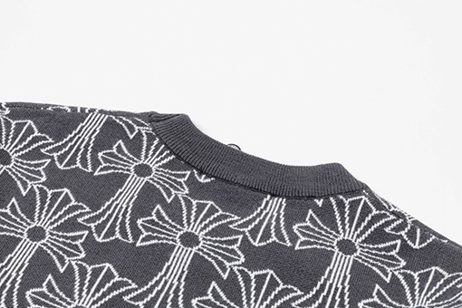 クロムハーツ 新しいクルーネックセーター