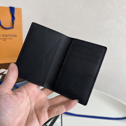 ルイヴィトンコピー Monogram Shadow ポケットウォレット M11535