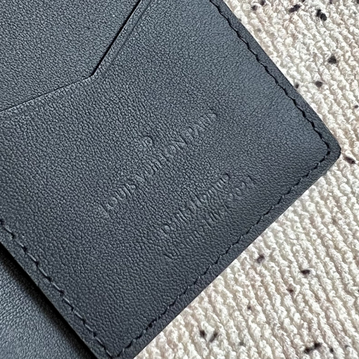 ルイヴィトンコピー Monogram Shadow ポケットウォレット M11535