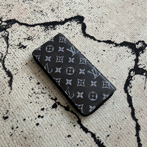 ルイヴィトン Monogram Shadow ファスナー付き縦型財布 M11710