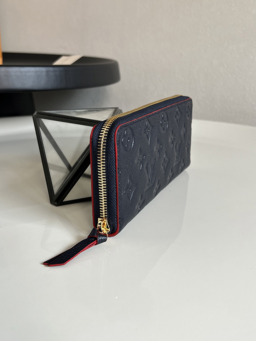 ルイヴィトン Monogram Empreinte 新しいクラシックウォレット M69415