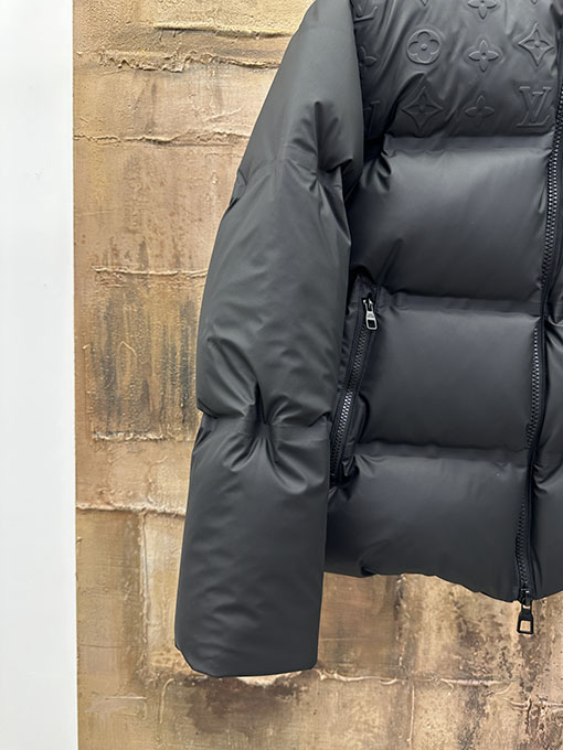 ルイヴィトンスーパーコピー 新しいエンボスのダウンジャケット
