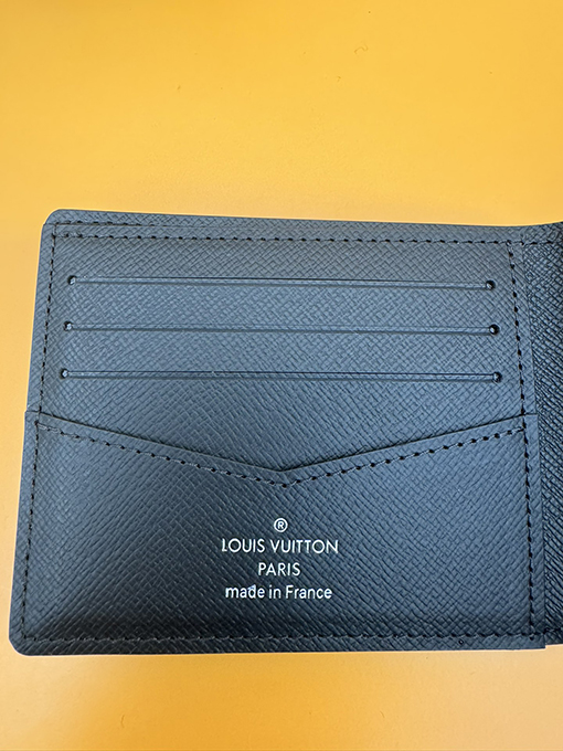 ルイヴィトンコピー フローラルコーティングキャンバスウォレット M64002