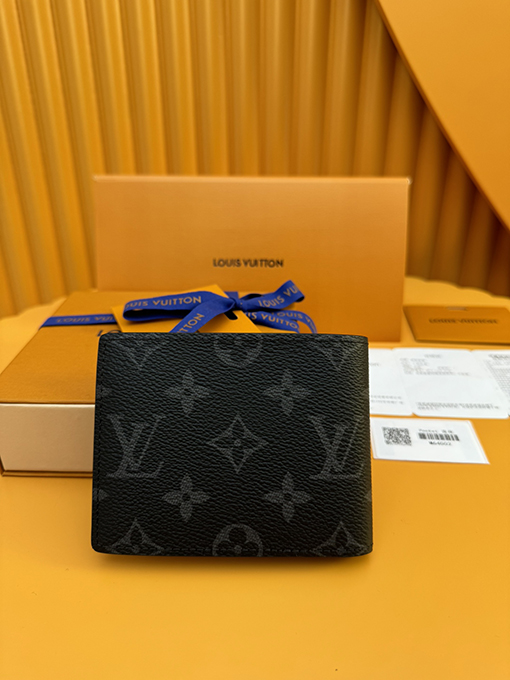 ルイヴィトンコピー フローラルコーティングキャンバスウォレット M64002