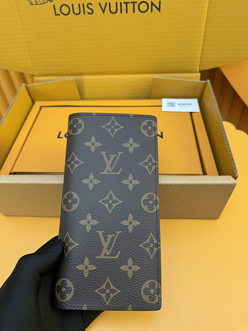 ルイヴィトンコピー Monogram Brazza キャンバスロングウォレット M66540