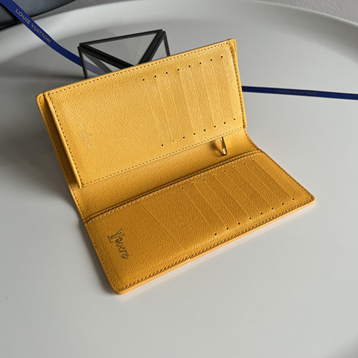 ルイヴィトン Monogram Heritage Ms Brazza イエローのシルクスクリーンキャンバスロングスーツウォレット M12656