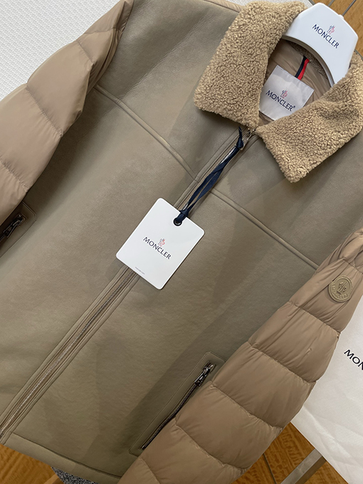モンクレール パッチワークラムウールカラーダウンジャケット