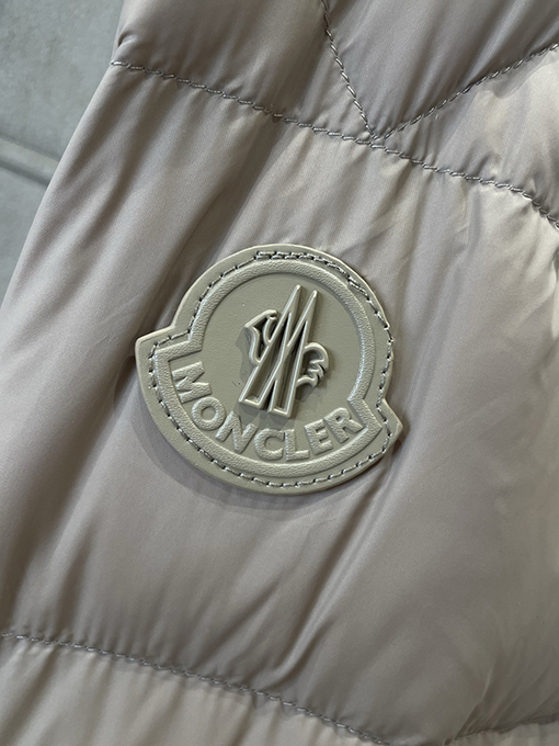 モンクレール パッチワークラムウールカラーダウンジャケット