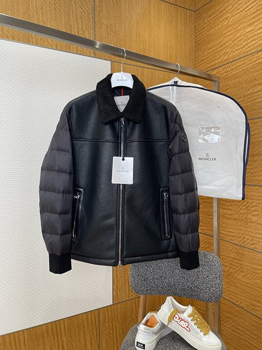 モンクレール パッチワークラムウールカラーダウンジャケット