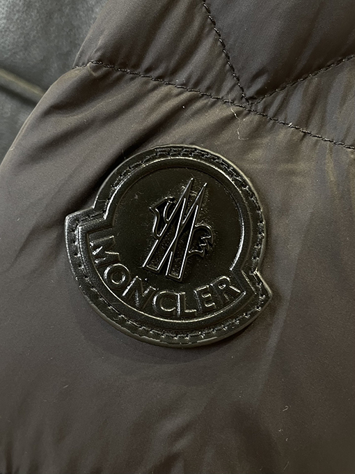 モンクレール パッチワークラムウールカラーダウンジャケット