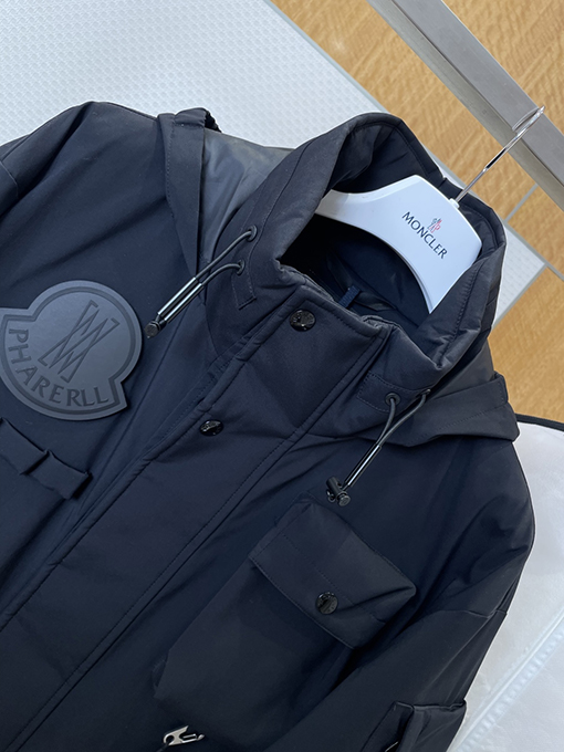モンクレールスーパーコピー マルチポケットフード付き機能性ジャケット