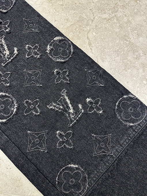 ルイヴィトン カットアウトジーンズ