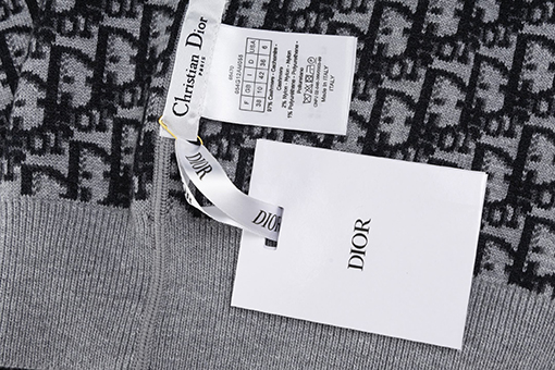 ディオールコピー モノグラム柄のリバーシブルカシミアクルーネックセーター