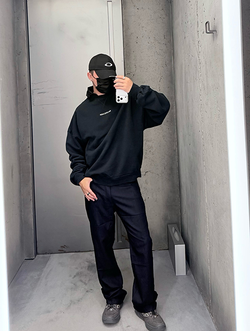 バレンシアガ balenciaga シャツカラーのパッチワークフェイクツーピーススウェットシャツ