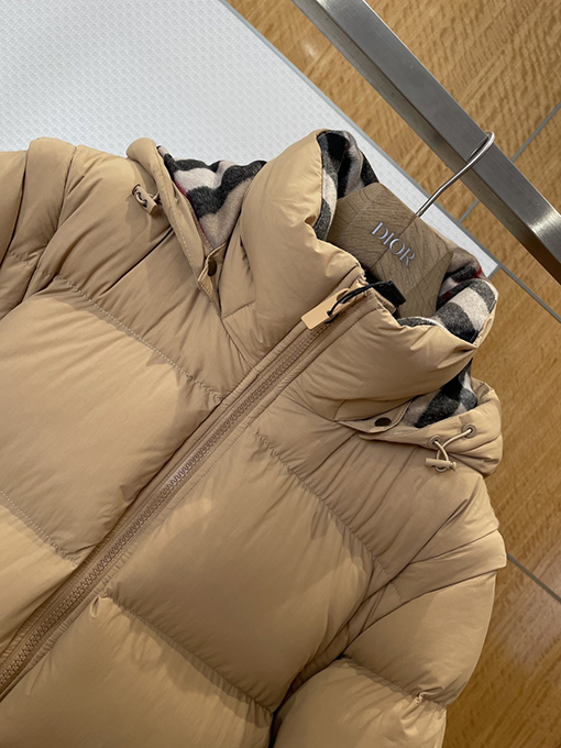 バーバリー 取り外し可能な袖付きフード付きダウンジャケット