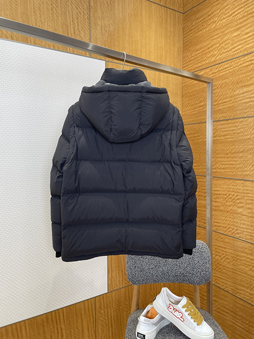 バーバリー 取り外し可能な袖付きフード付きダウンジャケット