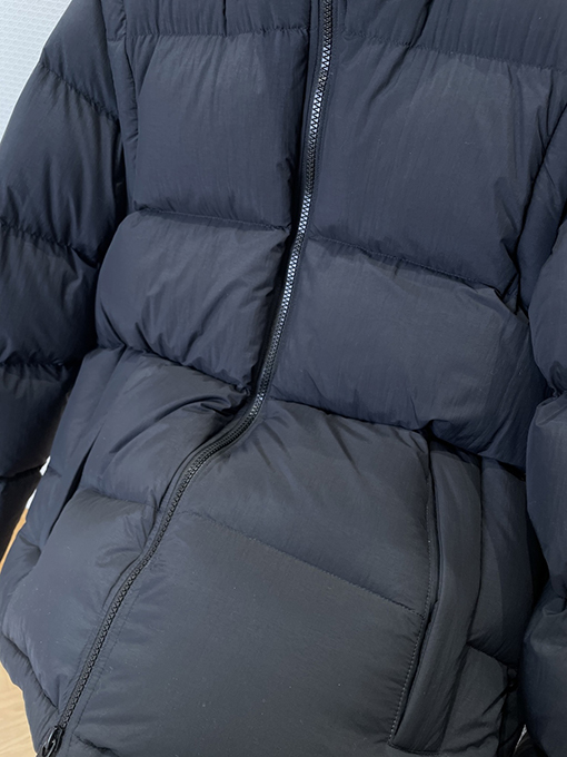 バーバリー 取り外し可能な袖付きフード付きダウンジャケット