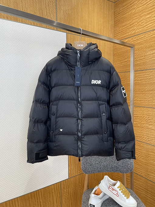 ディオール レタープリントスタンドカラーフード付きキルティングダウンジャケット