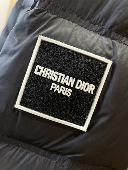 ディオール レタープリントスタンドカラーフード付きキルティングダウンジャケット