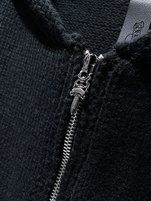 クロムハーツ ピンクの刺繍りジップアップフード付きセーター