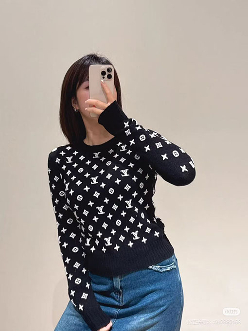 ルイヴィトン 新しい3Dエンボスモノグラムロゴ刺繍カシミアセーター