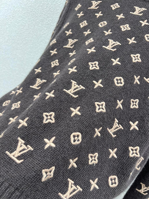 ルイヴィトン 新しい3Dエンボスモノグラムロゴ刺繍カシミアセーター