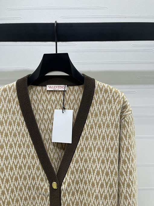 ルイヴィトンコピー Vネックジャカードニットカーディガン