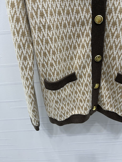 ルイヴィトンコピー Vネックジャカードニットカーディガン